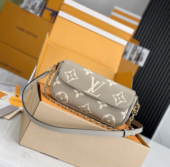 Geanta Louis Vuitton Ivy 24cm, Premium