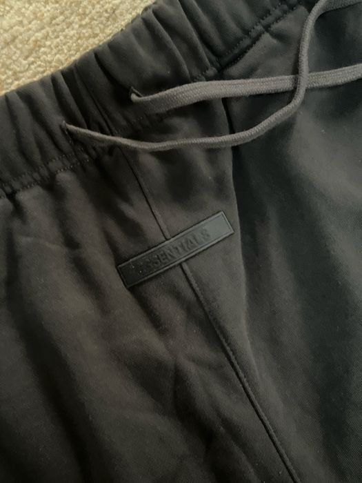 Pantaloni Scurti Essentials