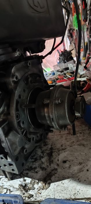 Vând motor Rugerini