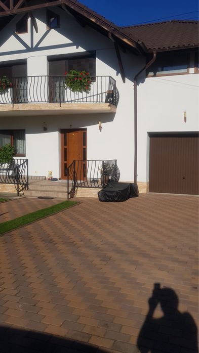 Casă de vânzare in Vlădesti