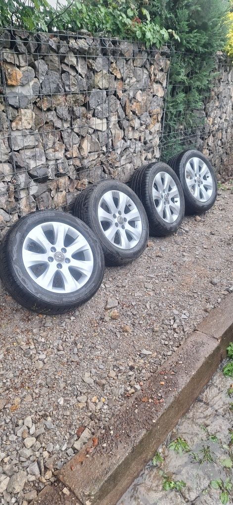 Джанти  16" 5x110с гуми 205х55х16 Опел/Opel...