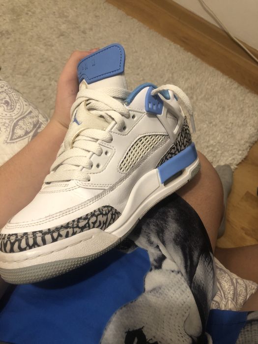 Vand jordan aproape noi folositi de 2-3 ori