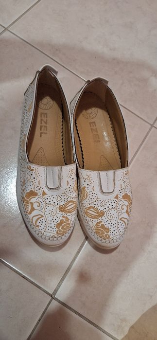 Продавам дамски обувки