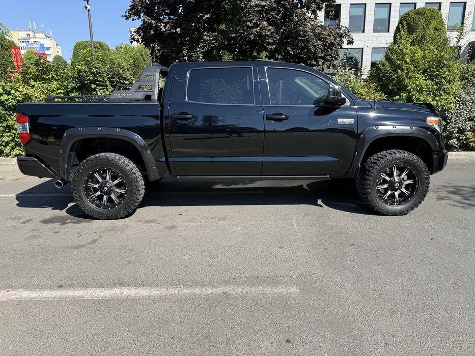 Toyota Tundra PLATINUM