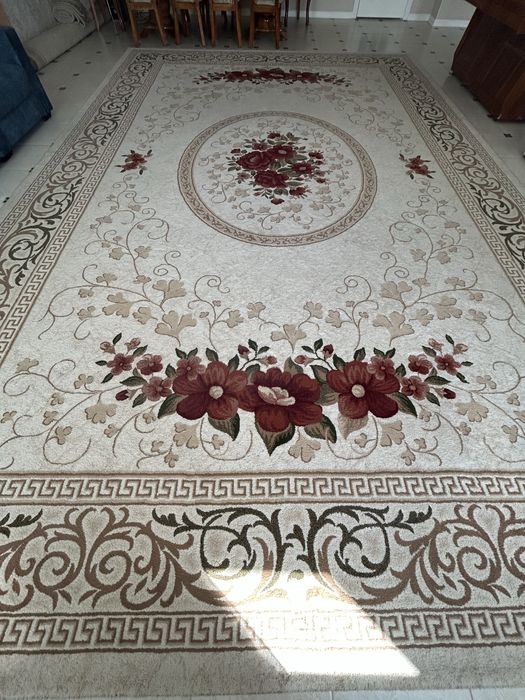 Продам ковер недорого