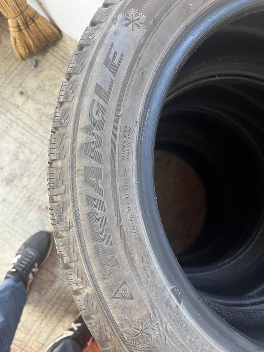 Продам колеса зимнии 215 55 R17