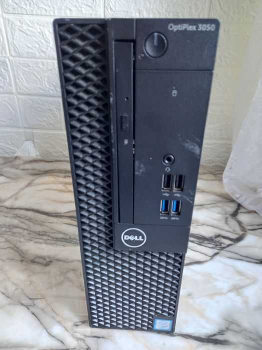 Мощен компютър Dell 3050 Intel® Core™ i5-7500 12gb DDR4 Ssd+HDD