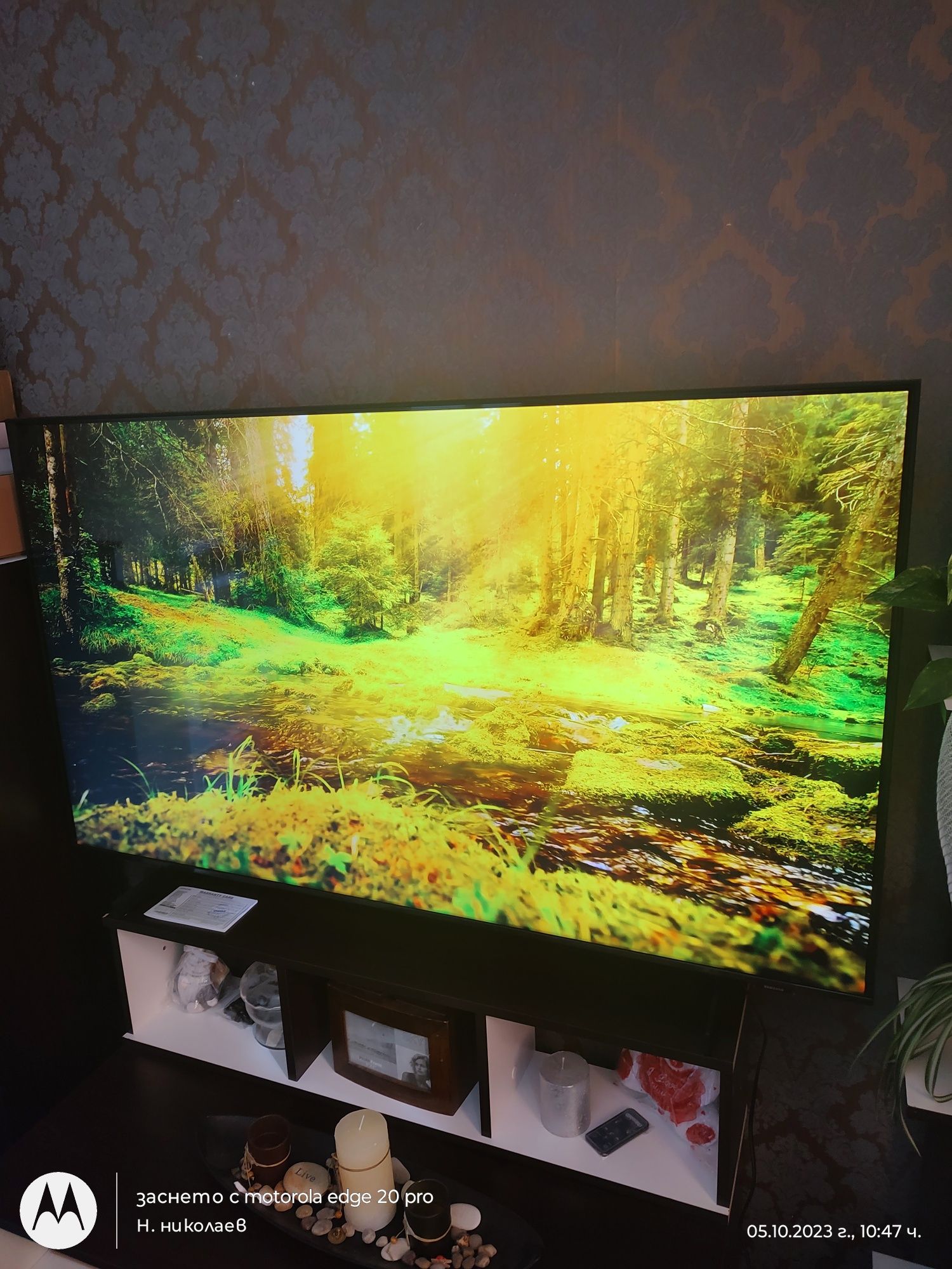 Samsung Crystal UHD 55 инча