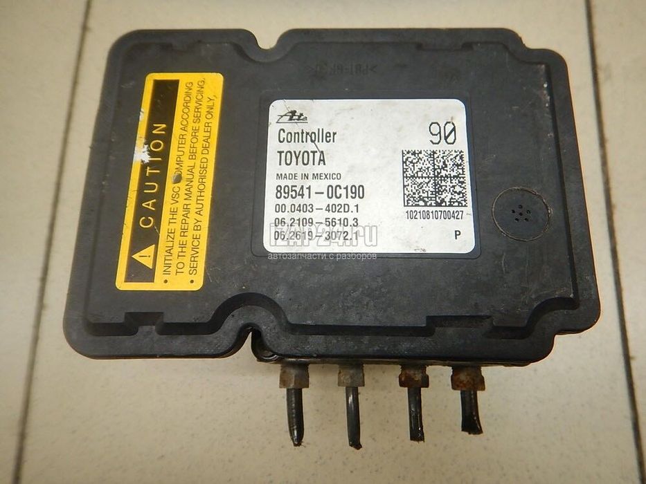 На Toyota Sequoia — Блок ABS.