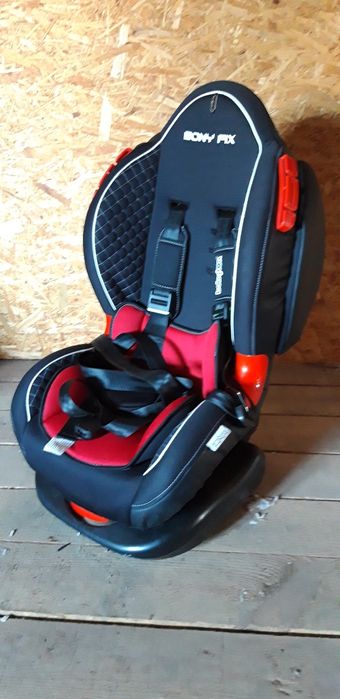 Продам детское автомобильное кресло в отличном состоянии
