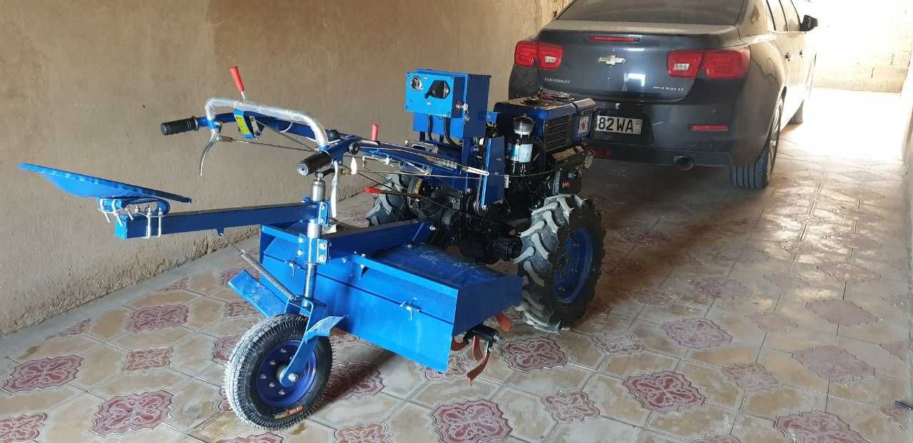 Traktor Zubr moto blok