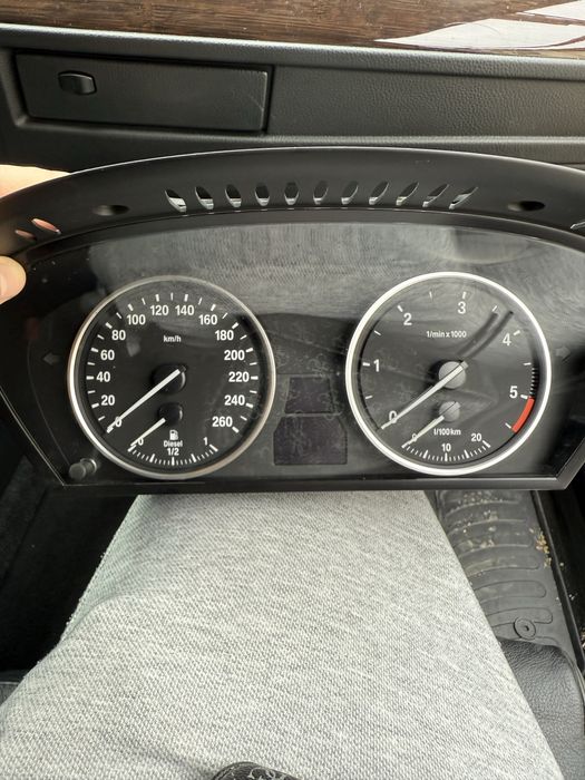 Километраж / табло от БМВ Е60 фейс 535d 530d