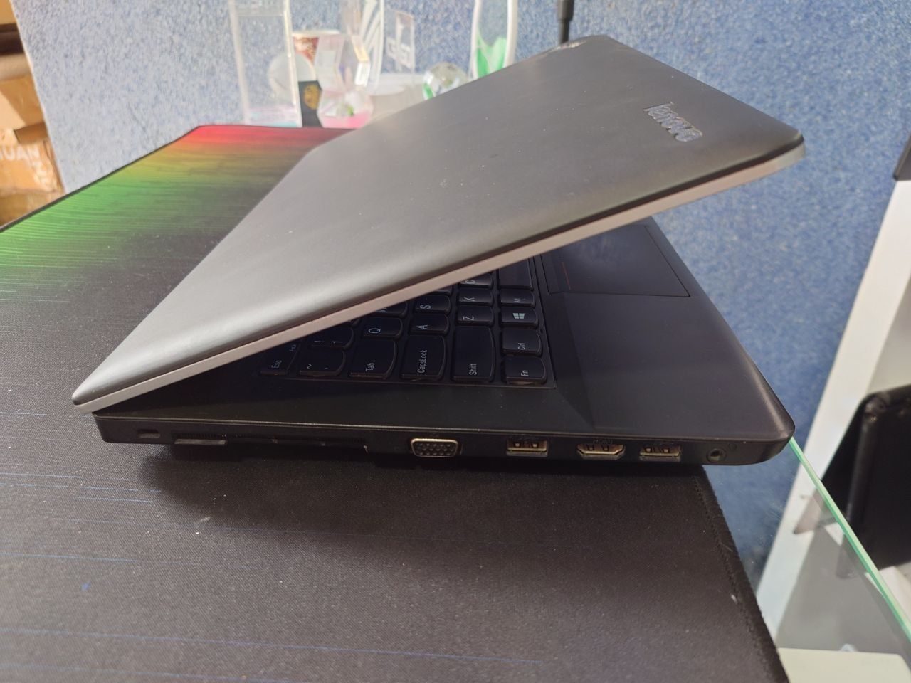 Noutbuk operativka 16 GB kuchli
