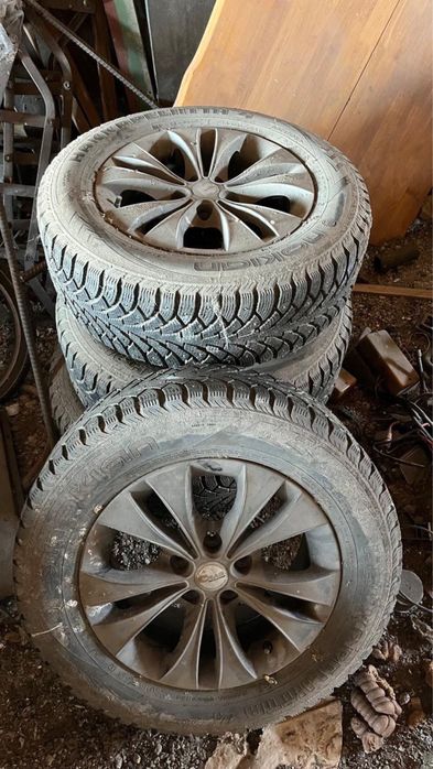 Продам зимние калеса Волги