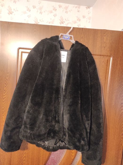 Geaca de toamna fete din blană artificială. mărimea 152