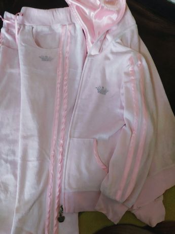 Розовый спортивный костюм, на девочку 8-10 лет