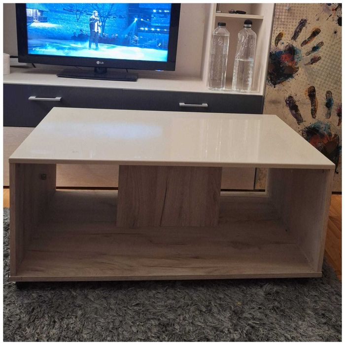 Vând măsuță de cafea