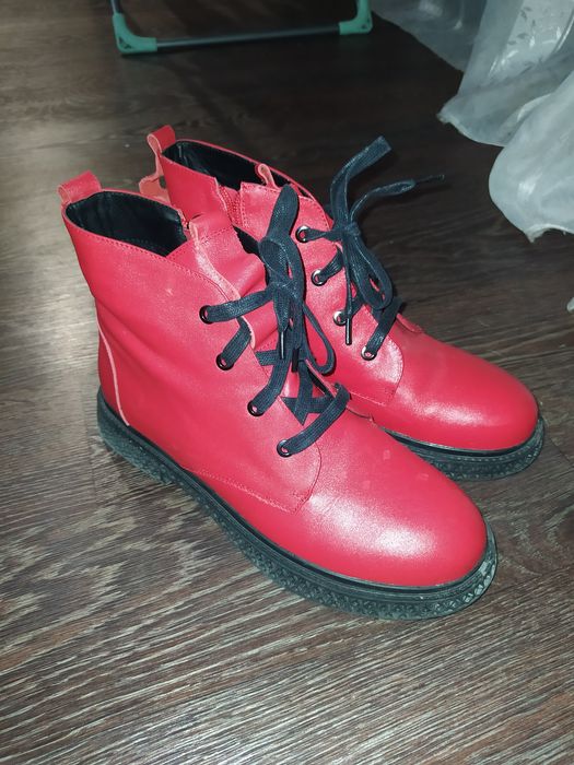 Продам ботинки осень -весна