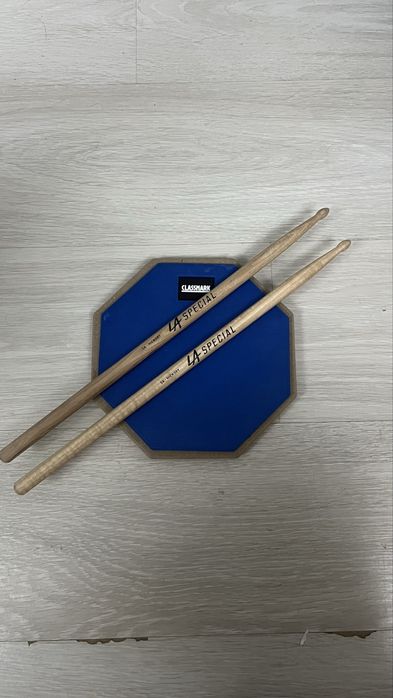 Продаю тренировочный пэд + палочки в комплекте!