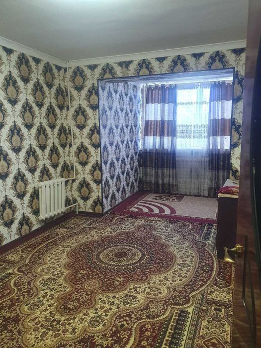 Navoiy Vasxod 3-4-qavat indiski dom. 3 xonali 2 qavatli uy sotiladi.