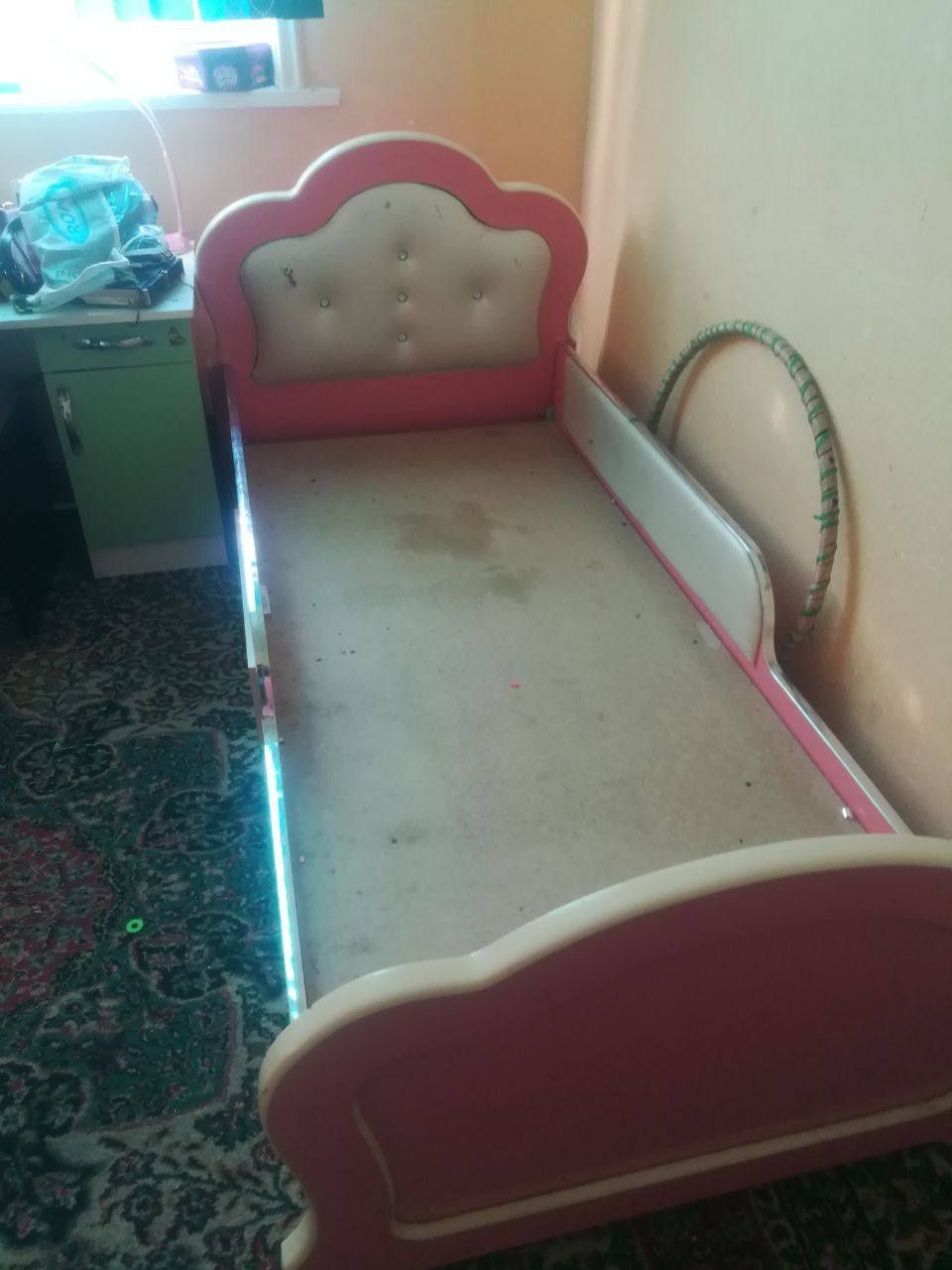 2х спальня ва болалар кроватчаси сотилади