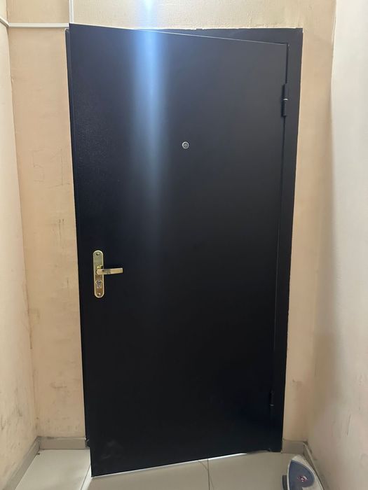 Темір есік сатылады жаксы жағдайда