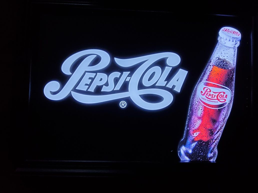 Reclama luminoasa Pepsi