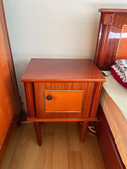 Dormitor lemn lacuit