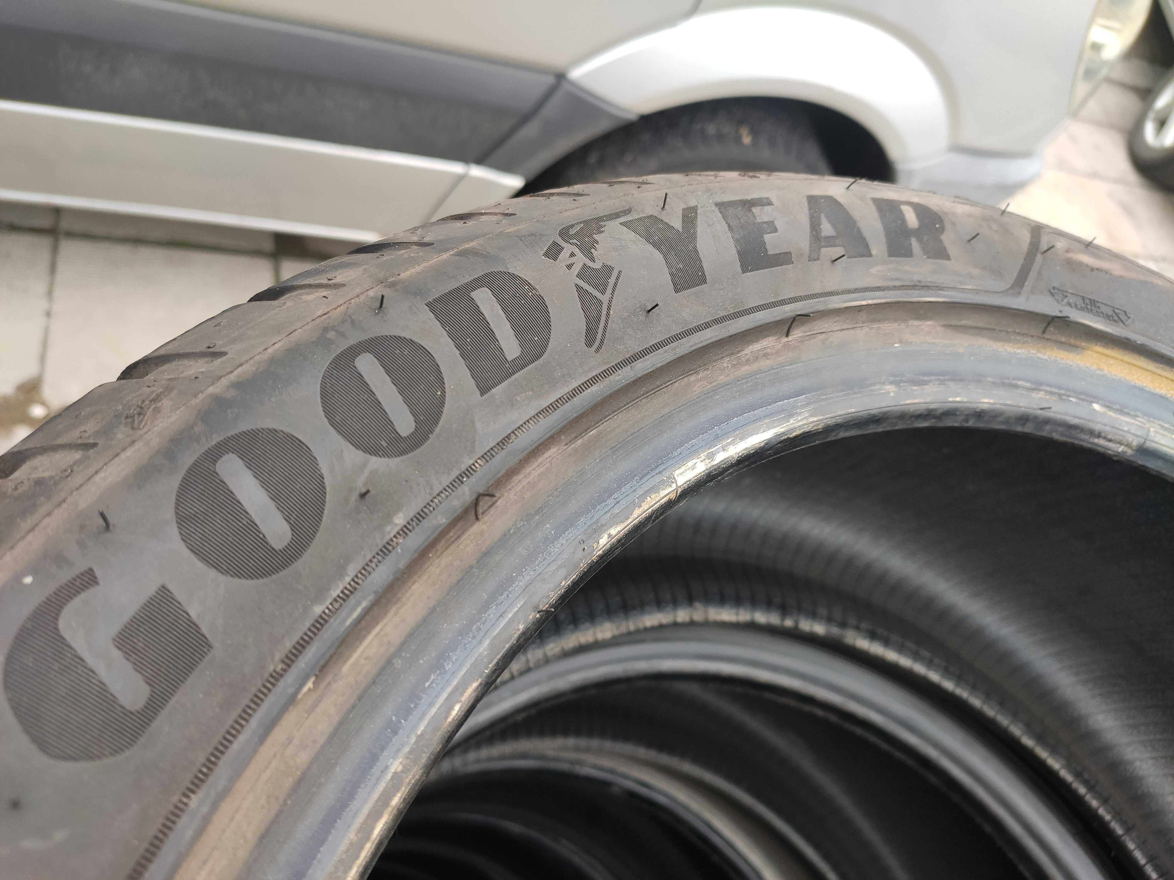 2бр Всесезонни гуми 245 45 20 - Goodyear - DOT 2022