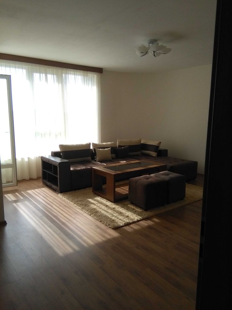 Дава се под наем Двустаен апартамент в Пловдив, Тракия - 78 кв.м за 392.7 € - Снимка #1