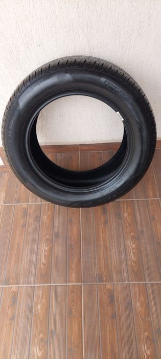 Vând cauciuc PIRELLI  215/55 16