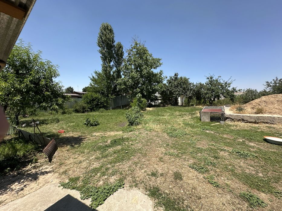 Hovli sotiladi 11 sotix