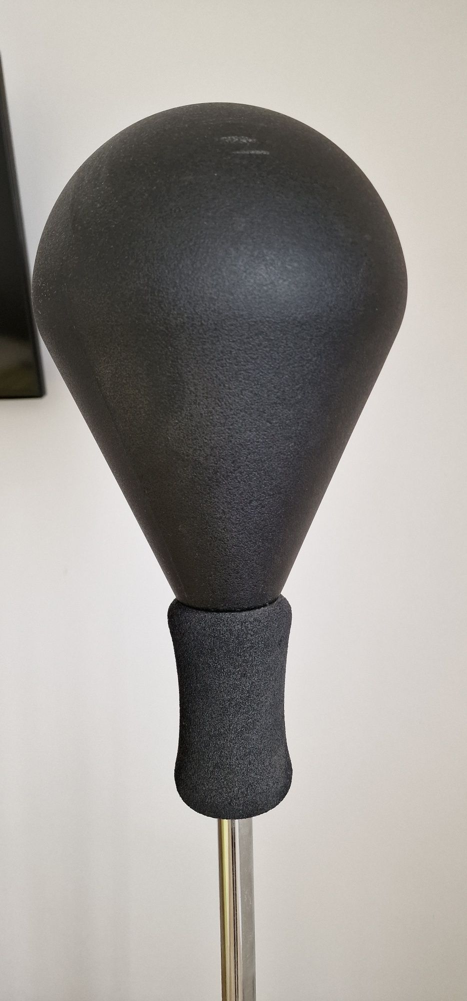 Vând sac de box (punching ball)