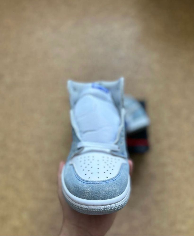 Jordan 1 hyper royal