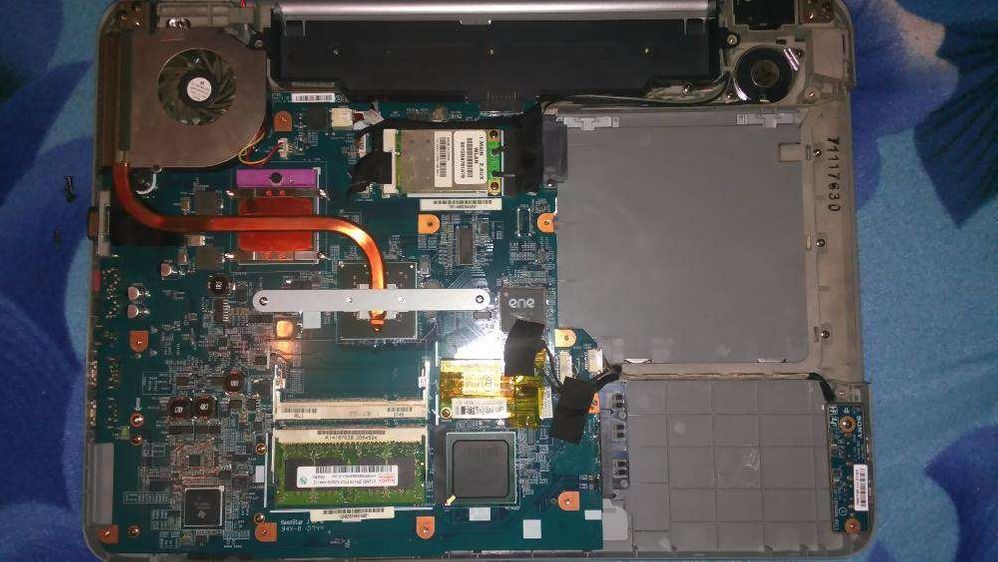 Dezmembrez Laptop Sony Vaio VGN NR21E/S , PCG-7113M