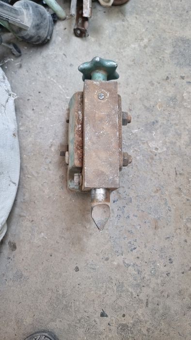 Задняя бабка УДГ. Задняя бабка делительной головки