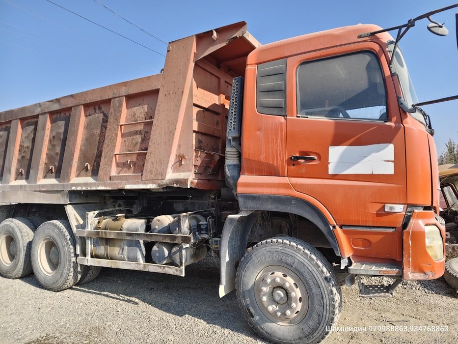 Донг фенг самосвал сотилади.