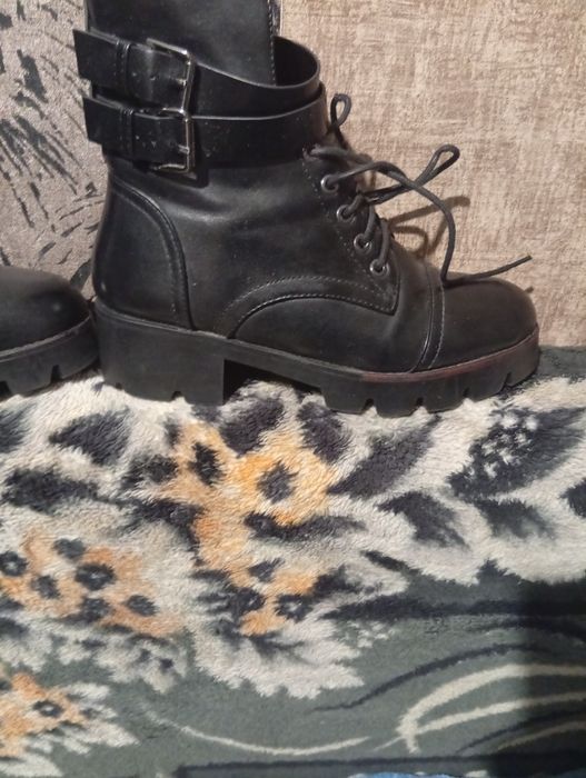 Обувь продается !!