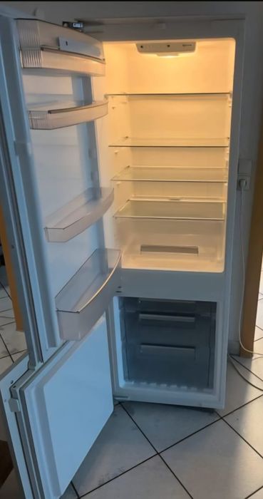 Combina frigorifica incorporabila perfect funcționala