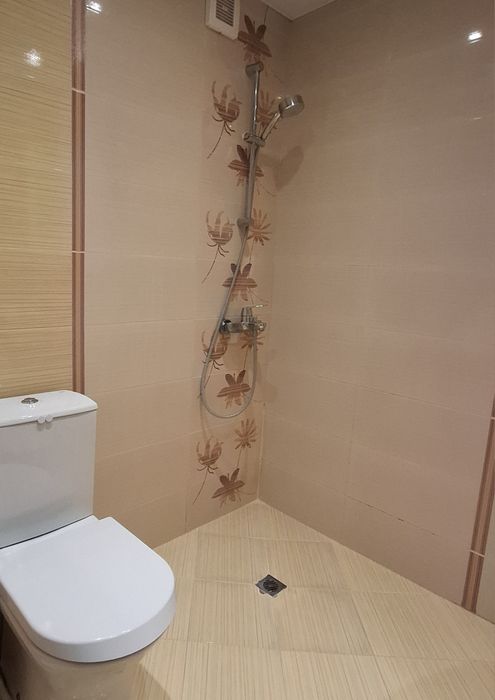 Дава се под наем Двустаен апартамент в Варна, Лятно кино Тракия - 55 кв.м за 433.5 € - Снимка #12