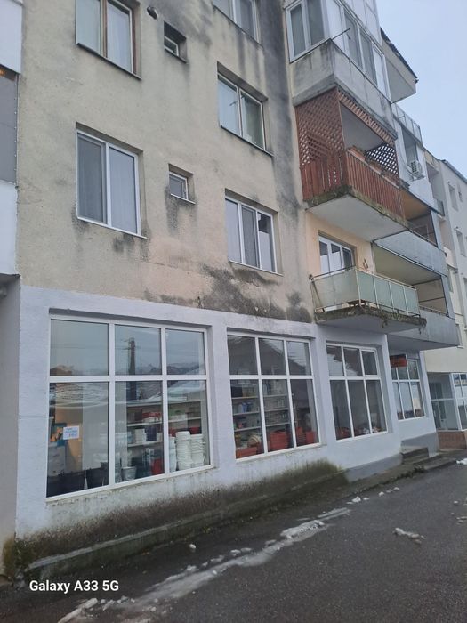 Apartament de 2 camere, Decomandat, Eroilor