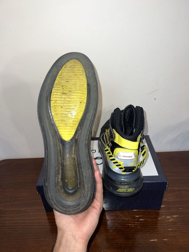 Nike Air Max 720 Saturn