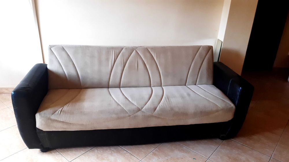 Canapea extensibila si saltele de donat
