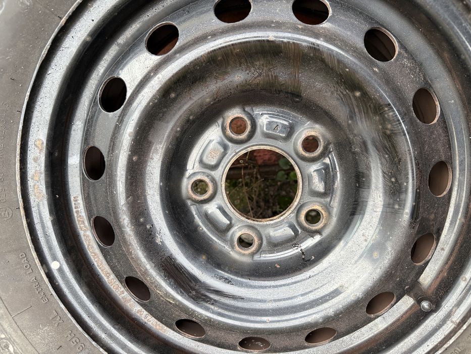 Set Jante Tabla R 15 Hyundai .