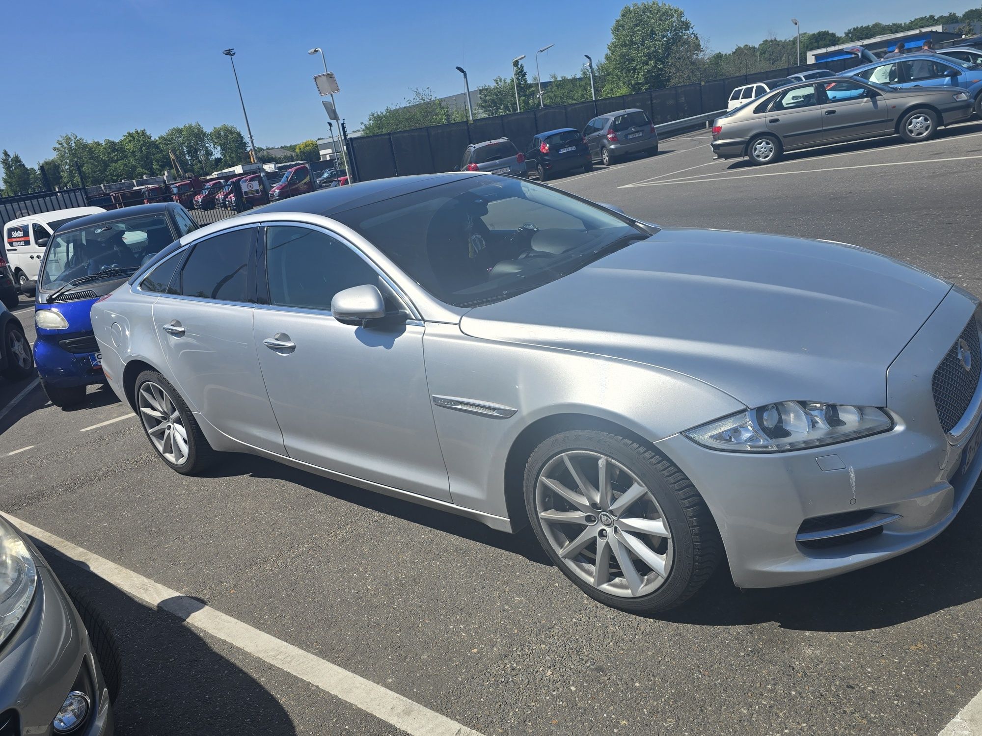 Vând jaguar xj 2012 sau schimb cu q7