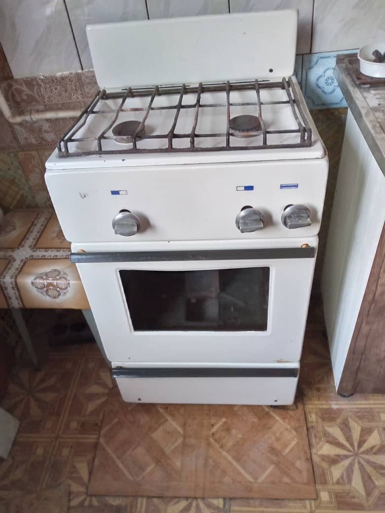 Продам Газовую плиту б/у