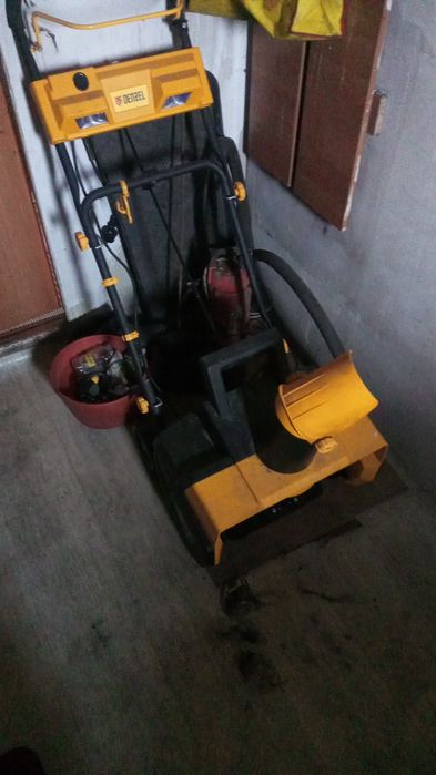 Снегоуборочная машина Denzel