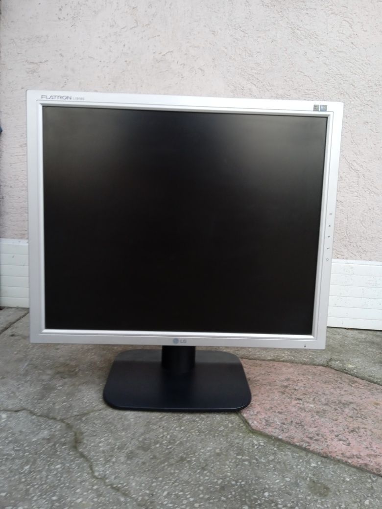Monitor LCD de 19' LG