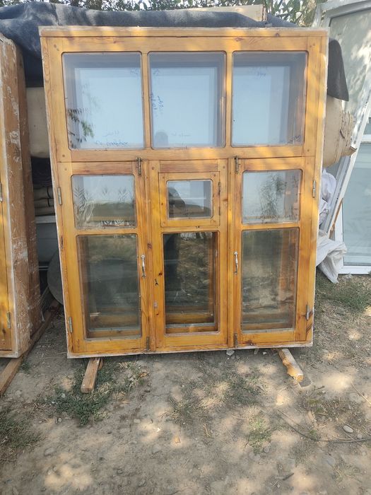 Лакланган чиройли эшик ромлар срочно сотилади