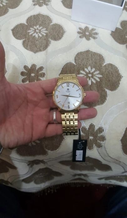 Продам часы Royal London